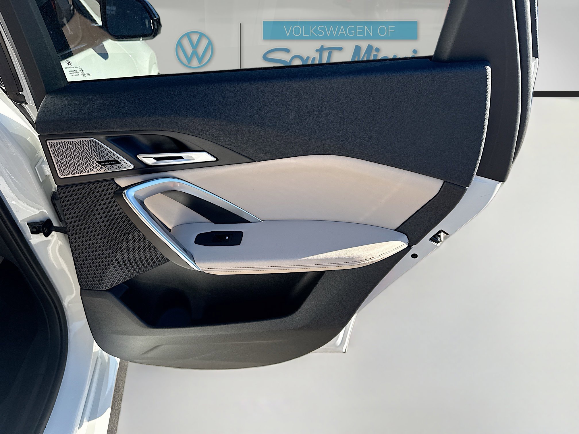 Used 2024 BMW X1 M35i w/ Premium Package image 31