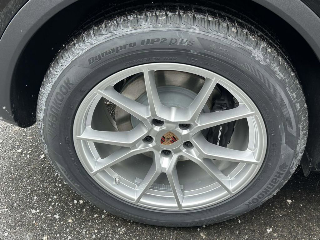 New 2026 Porsche Cayenne Coupe AWD/4WD image 9
