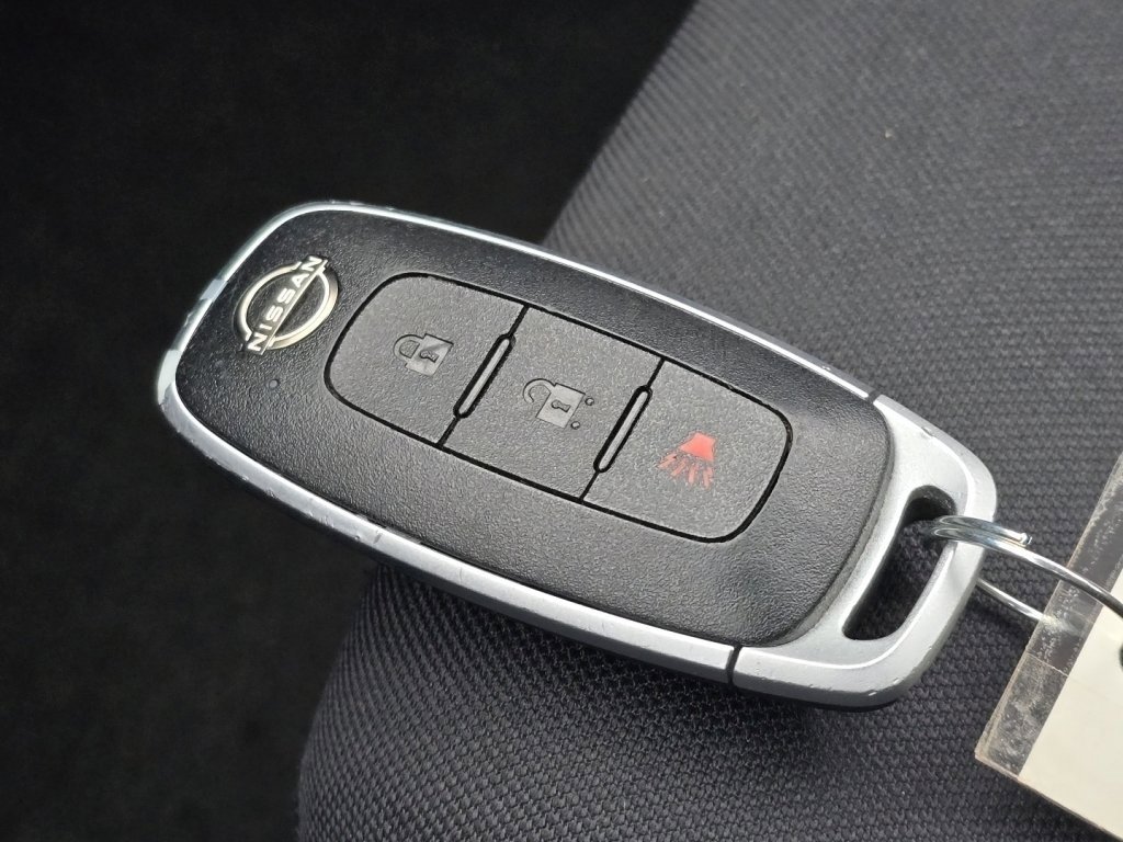 Used 2024 Nissan Kicks S image 33