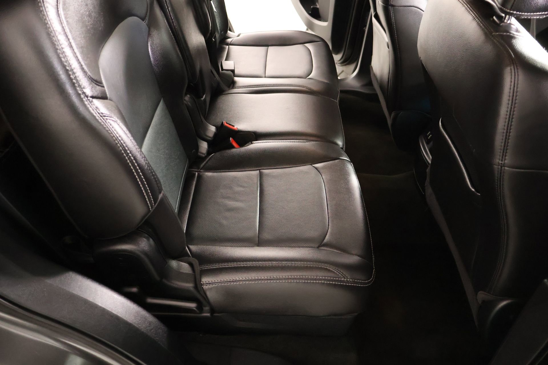 Used 2018 Ford Explorer Limited FWD image 16