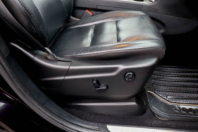 Used 2019 Jeep Grand Cherokee Limited AWD/4WD image 40