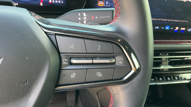 Used 2024 Chevrolet Traverse RS AWD/4WD image 12