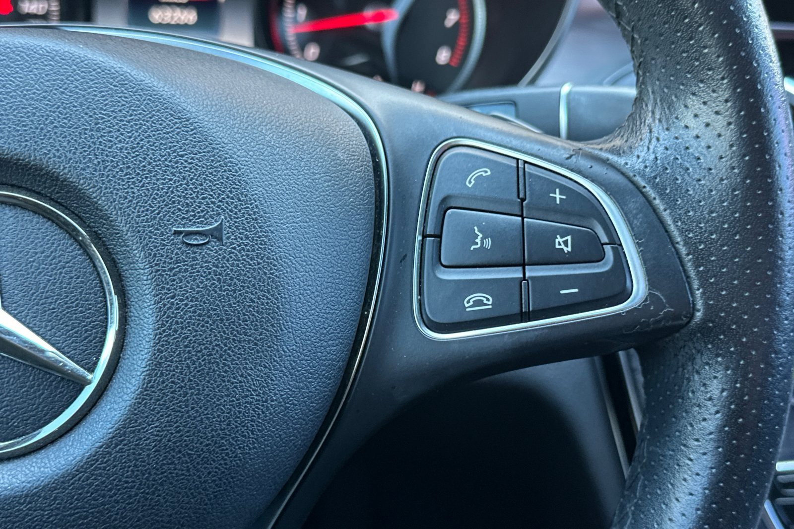 Used 2018 Mercedes-Benz C 300 Sedan image 31