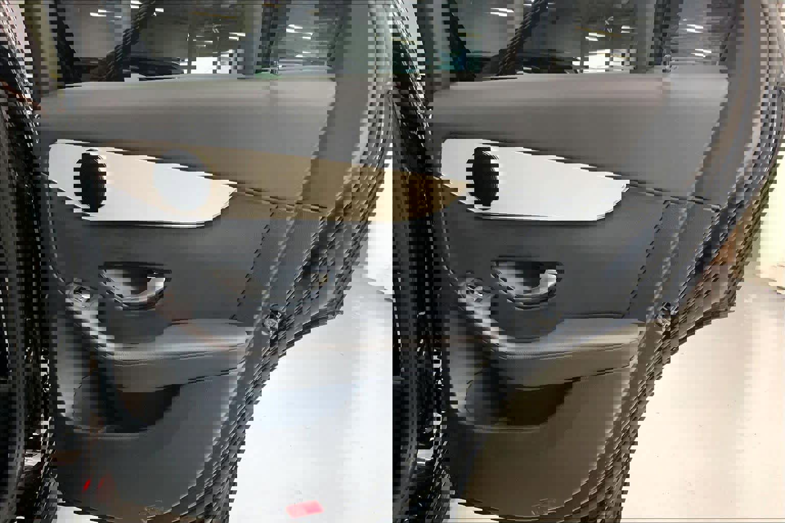 Certified 2022 Mercedes-Benz GLC 300 image 12