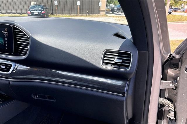 Used 2020 Mercedes-Benz GLE 350 4MATIC image 22