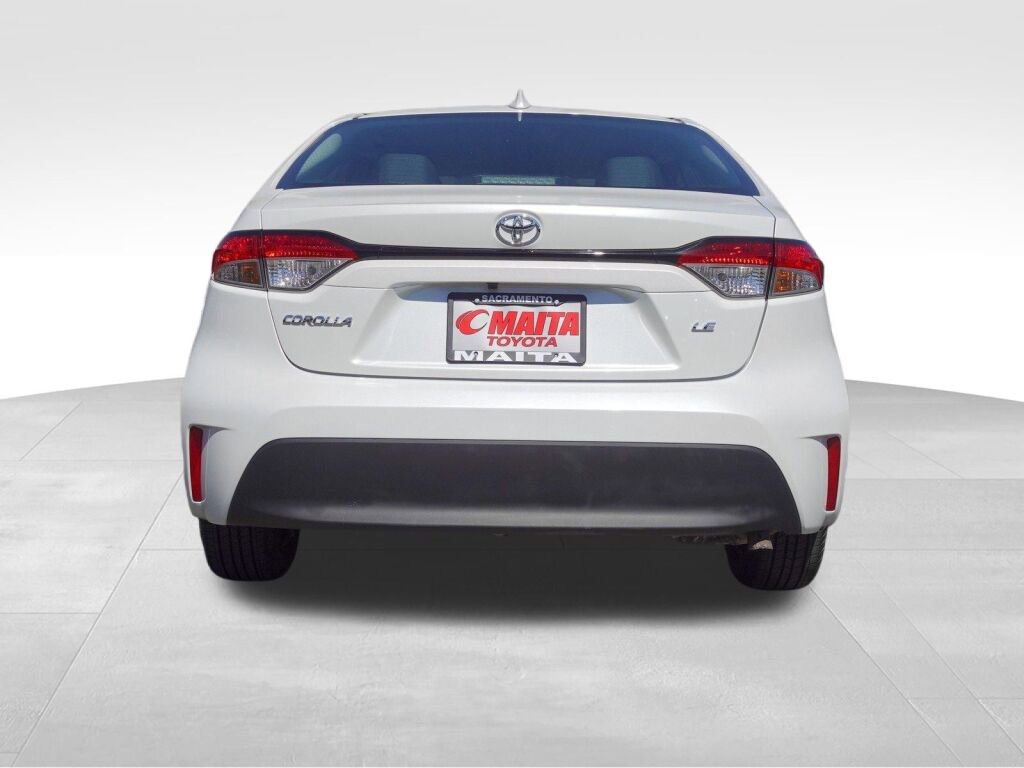 Used 2024 Toyota Corolla LE FWD image 4