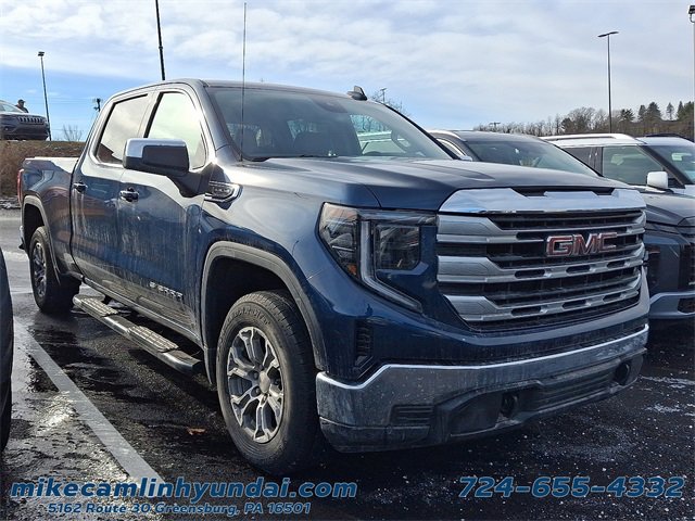 Used 2022 GMC Sierra 1500 SLE image 1