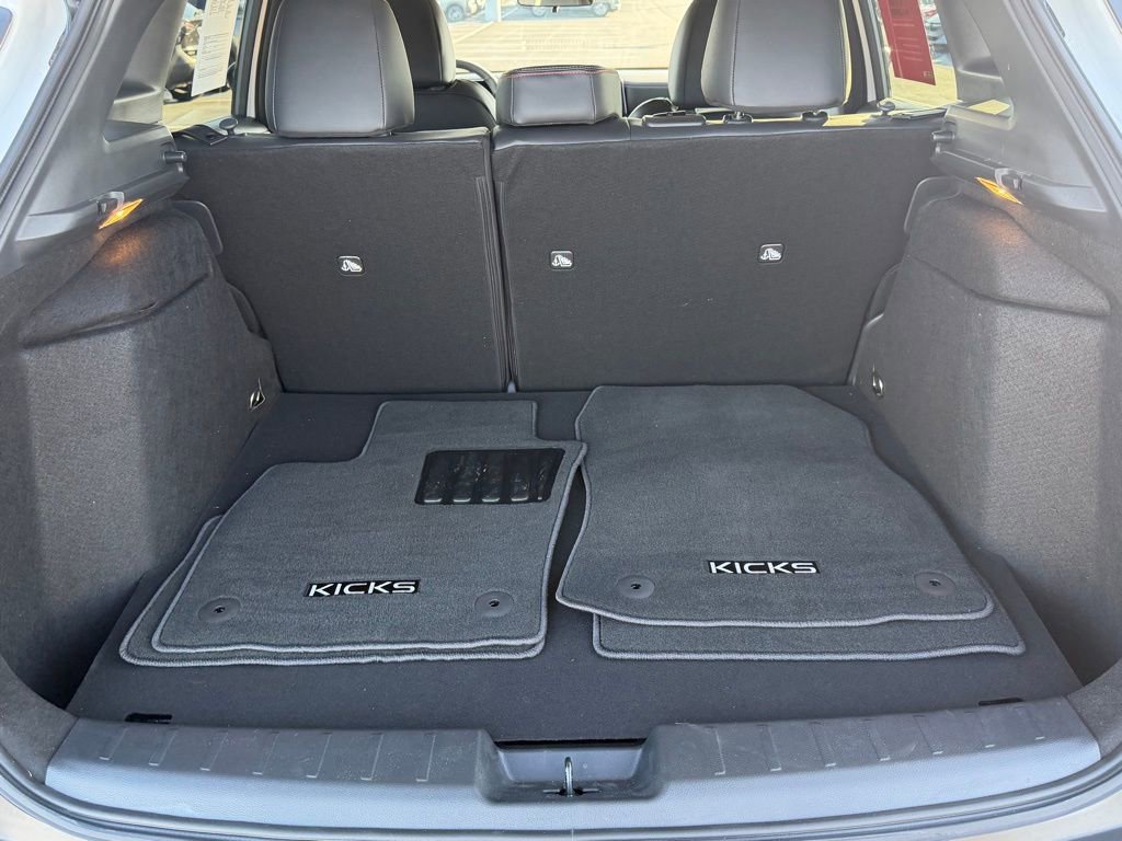 Used 2025 Nissan Kicks SR image 42