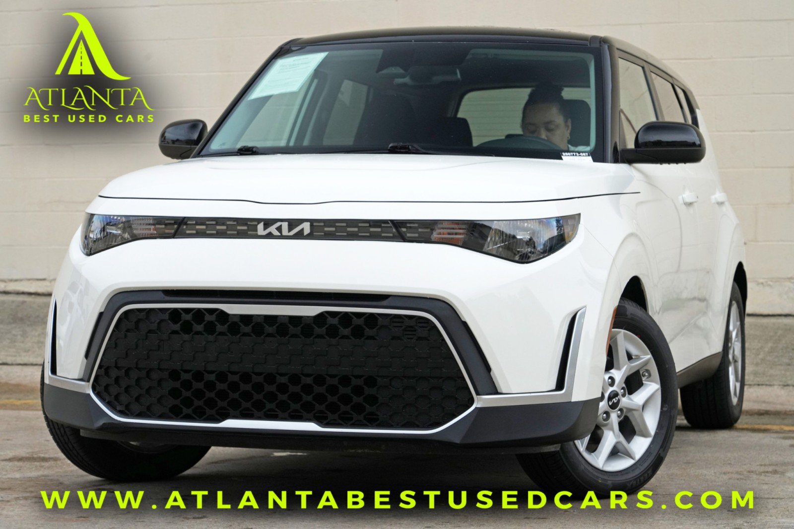 Used 2025 Kia Soul S FWD image 1