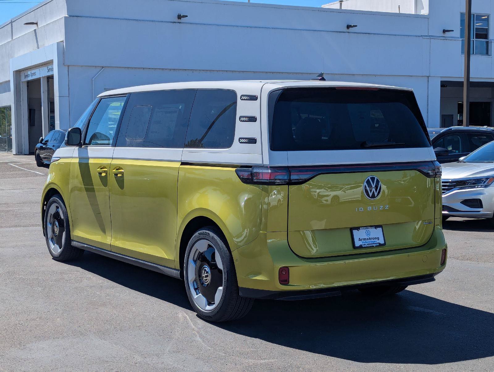 New 2025 Volkswagen ID. Buzz Pro S Plus AWD/4WD image 3