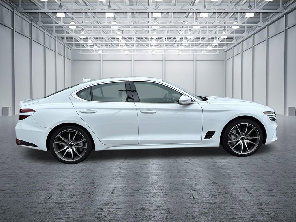Used 2025 Genesis G70 2.5T RWD image 8