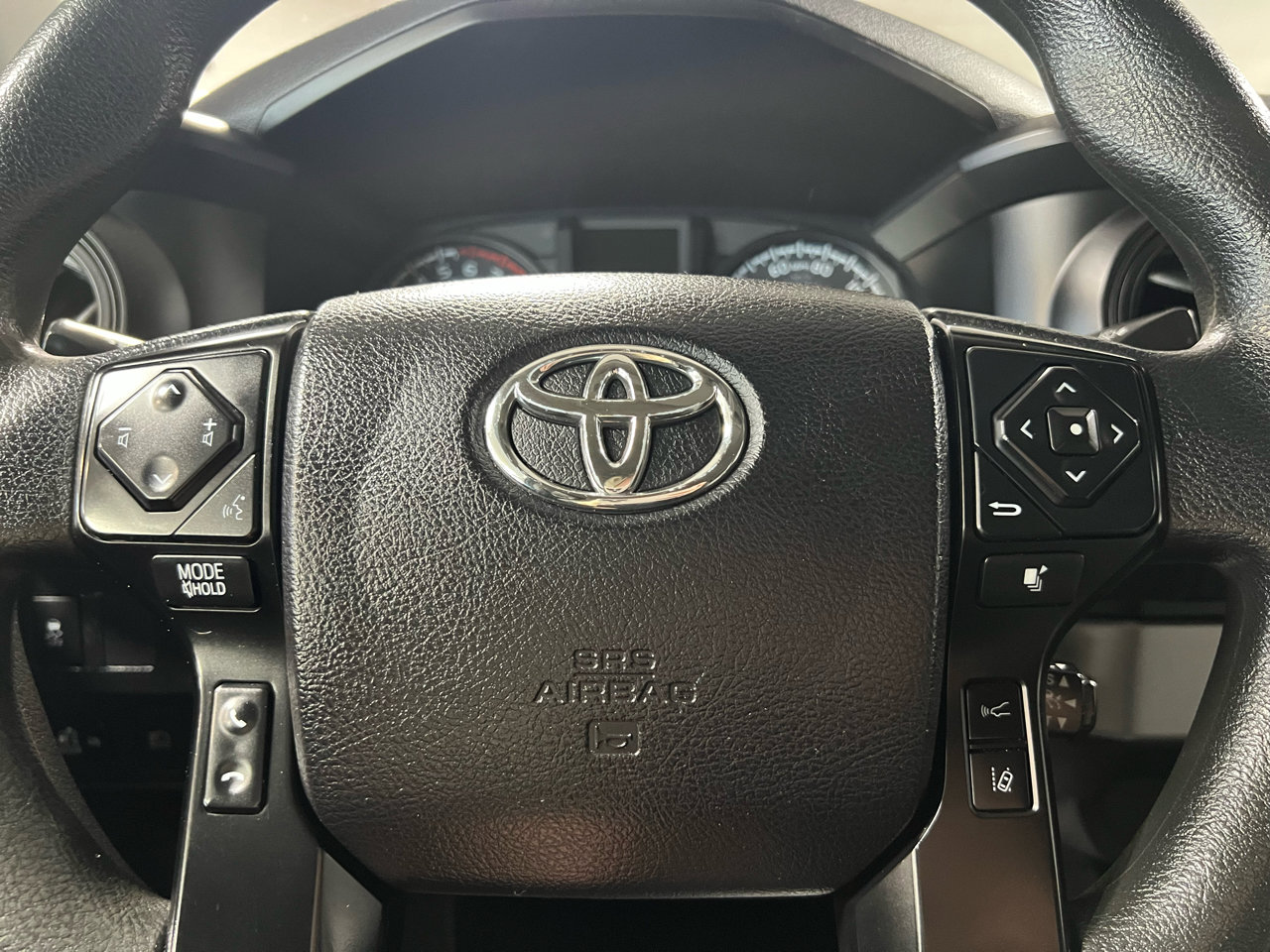 Used 2020 Toyota Tacoma SR image 25
