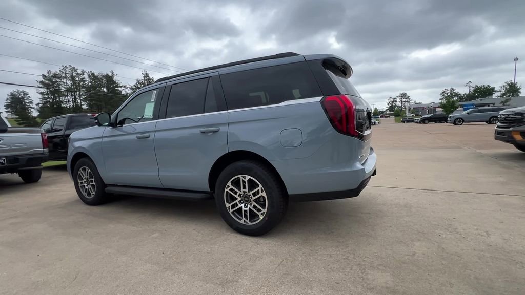 New 2026 Ford Expedition Active RWD image 4