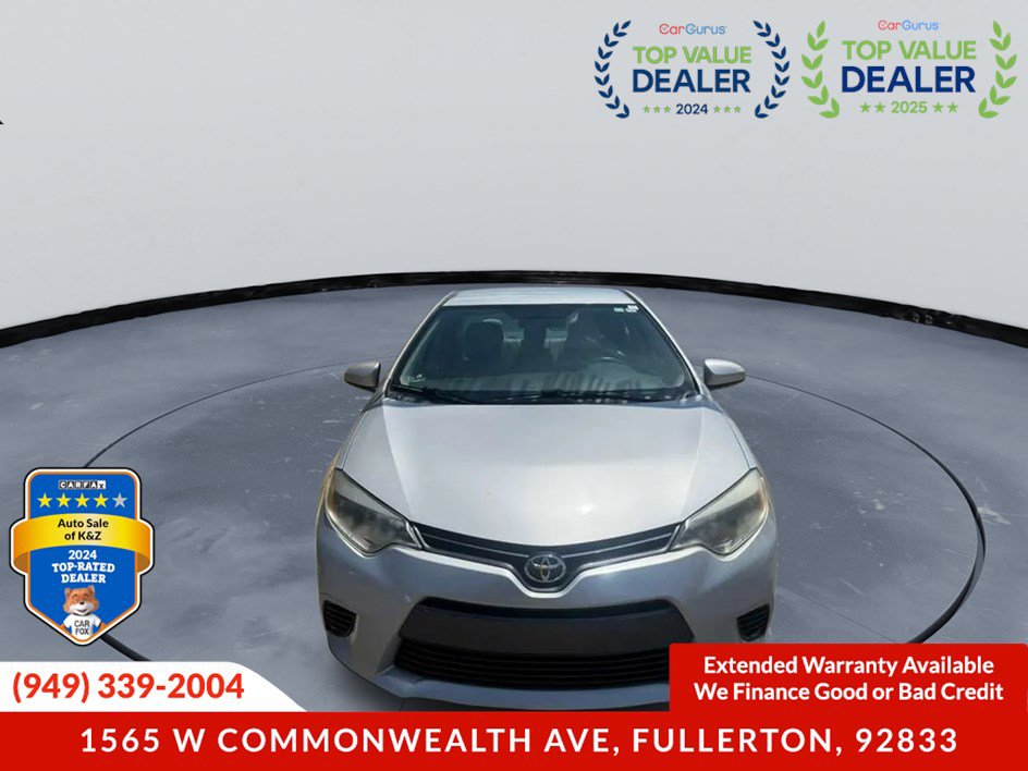 Used 2016 Toyota Corolla LE FWD image 2