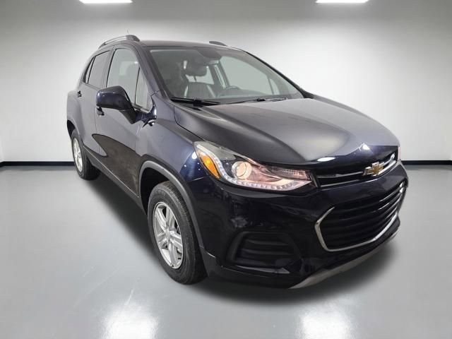 Used 2021 Chevrolet Trax LT w/ Driver Confidence Package image 4