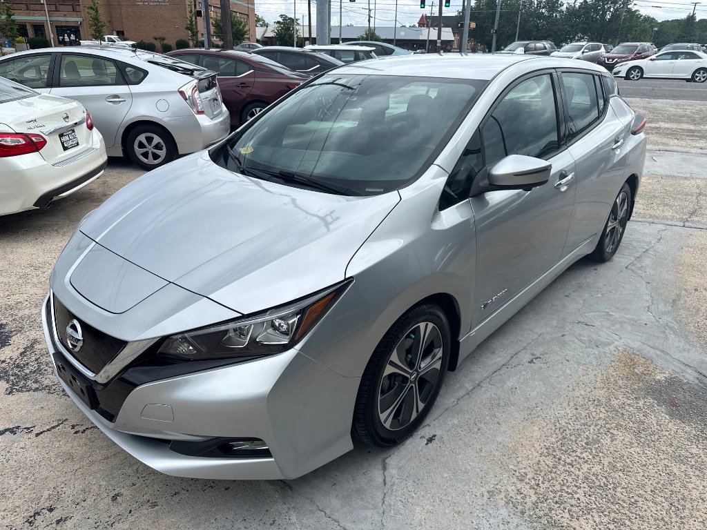 Used 2018 Nissan Leaf SL w/ SL Technology Package FWD image 1