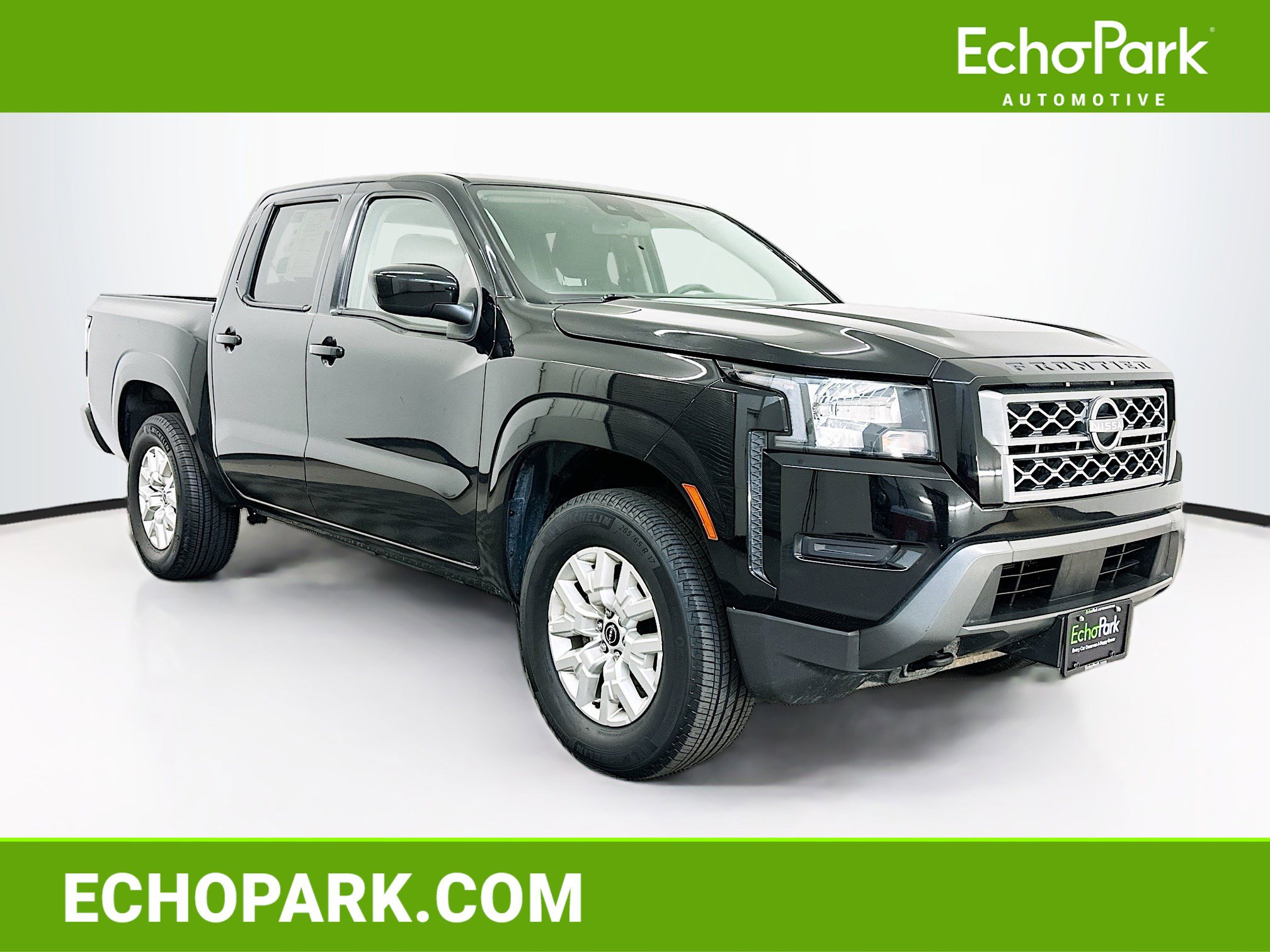 Used 2023 Nissan Frontier SV image 1