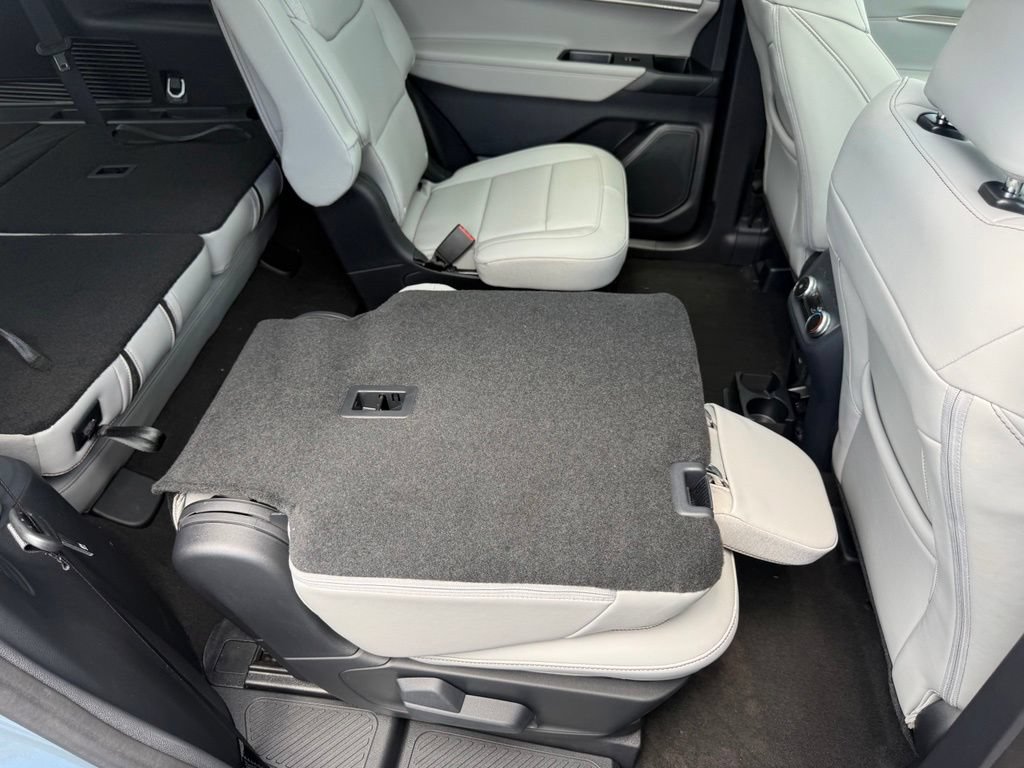 New 2026 Ford Explorer Active w/ Active Comfort Package AWD/4WD image 54