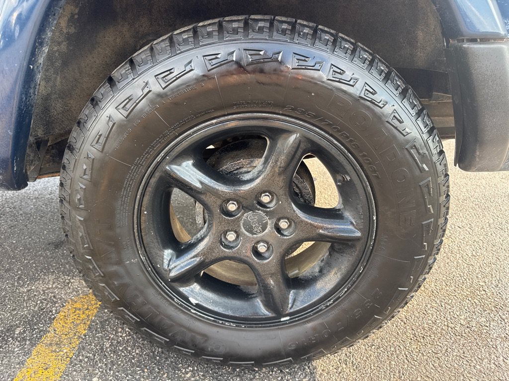 Used 2000 Jeep Cherokee Sport AWD/4WD image 9
