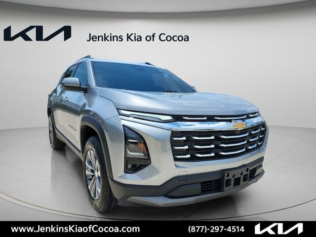 Used 2025 Chevrolet Equinox LT w/ Convenience Package II AWD/4WD image 2