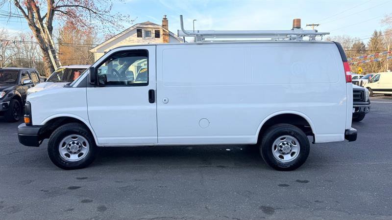 Used 2011 Chevrolet Express 2500 RWD image 9