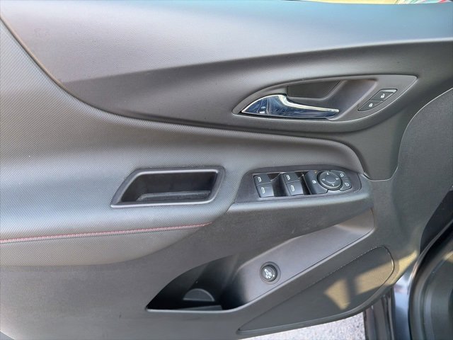 Used 2022 Chevrolet Equinox RS image 17