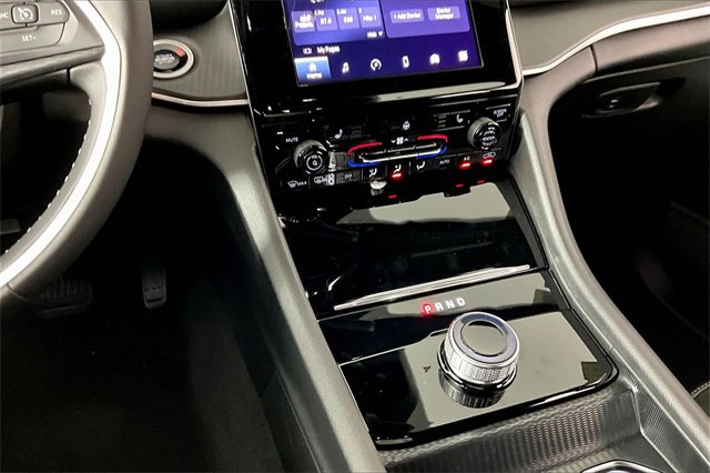 New 2025 Jeep Grand Cherokee L Altitude image 7