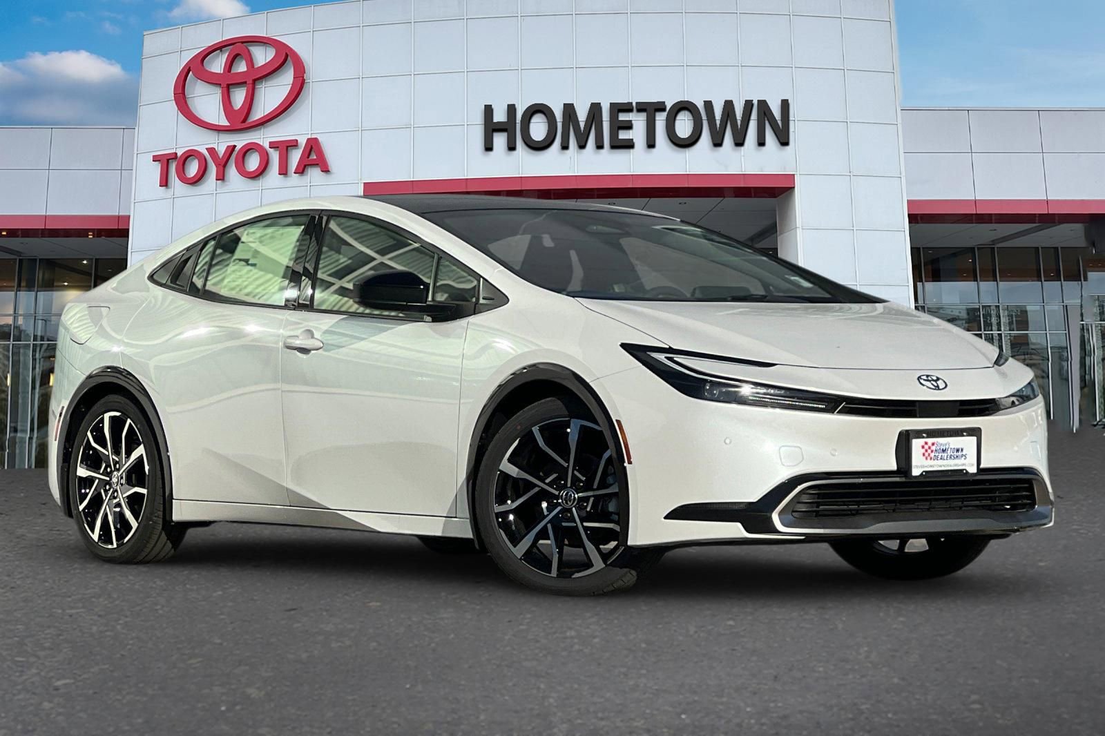 New 2026 Toyota Prius Plug-In Hybrid image 2