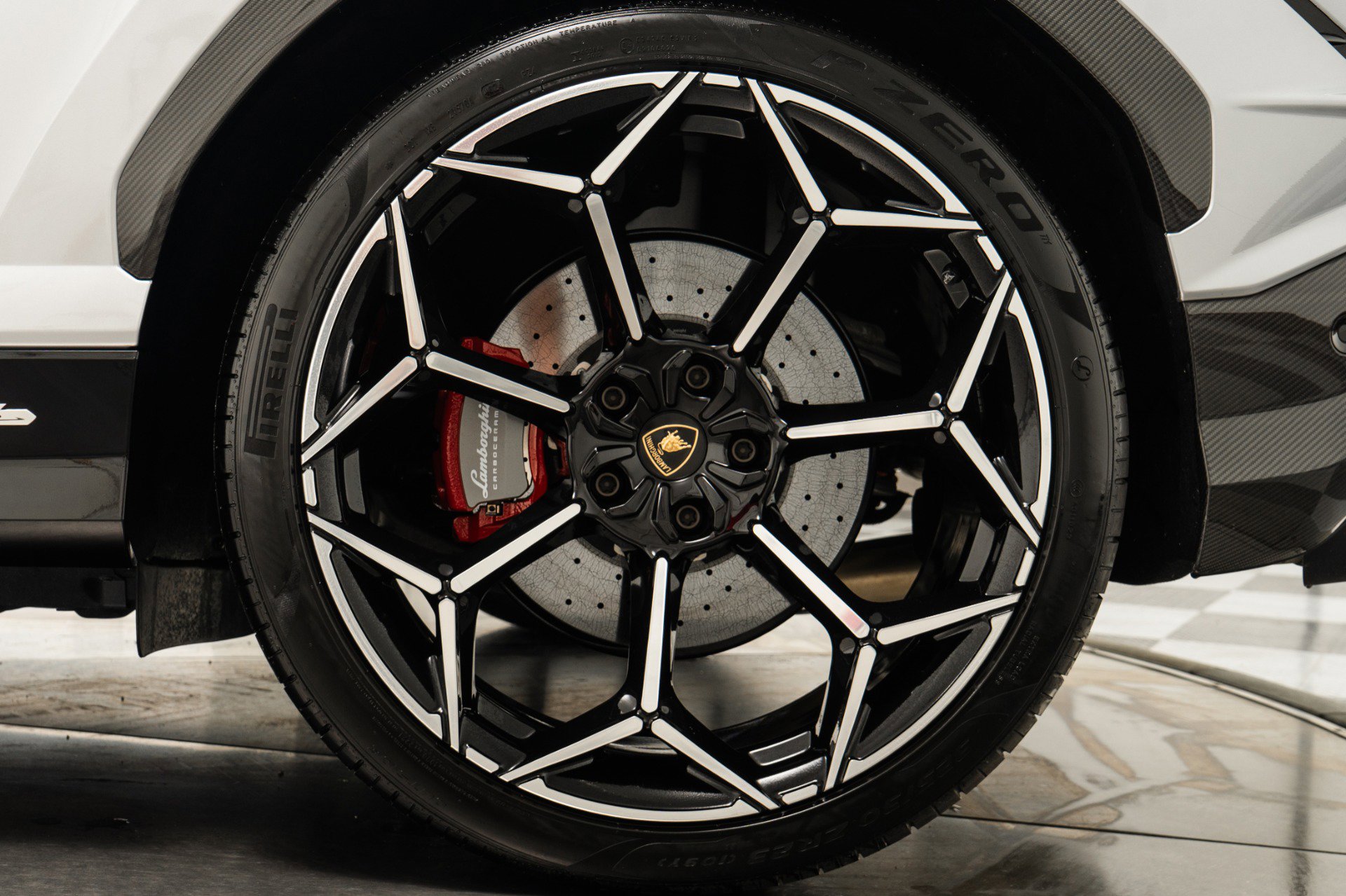 Used 2024 Lamborghini Urus Performante image 11