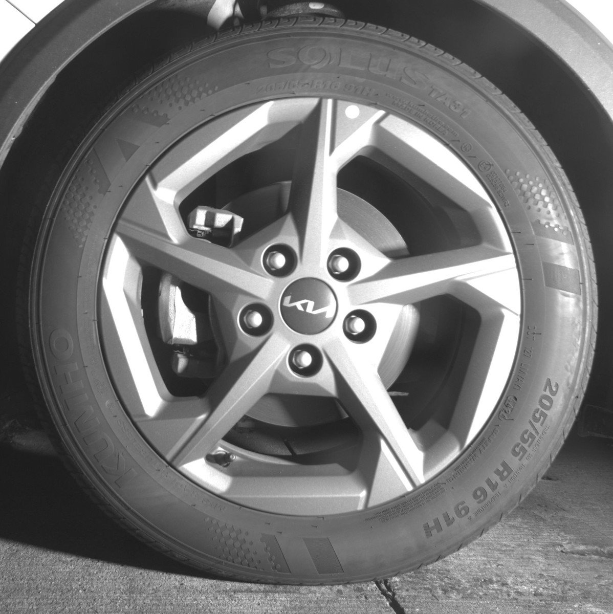Used 2025 Kia K4 LXS image 12