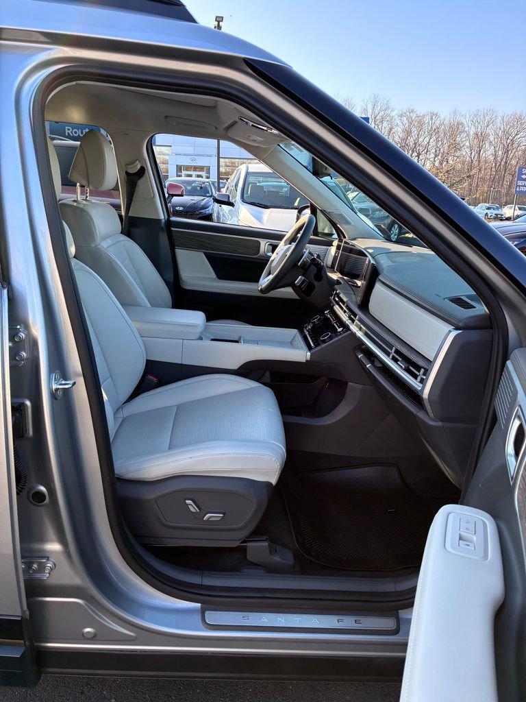Used 2024 Hyundai Santa Fe Calligraphy image 22