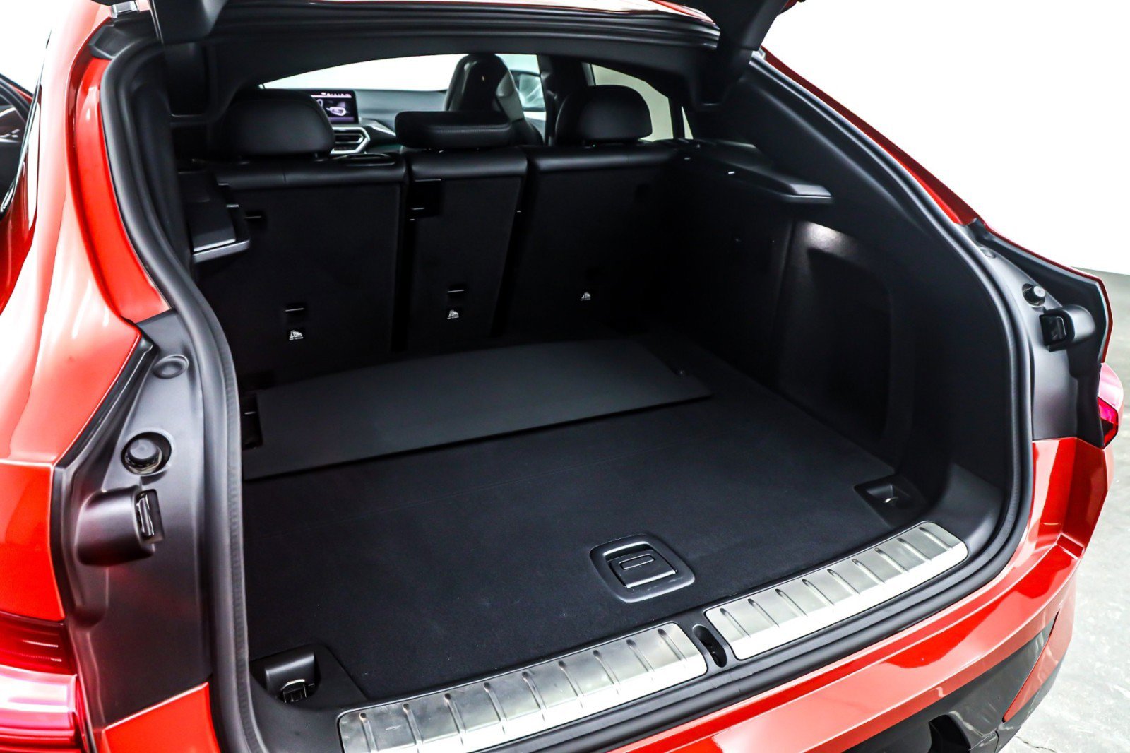 Used 2022 BMW X4 M w/ Competition Package image 24