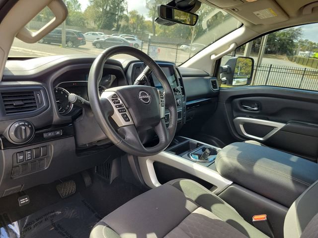 Used 2024 Nissan Titan SV w/ SV Convenience Package image 10