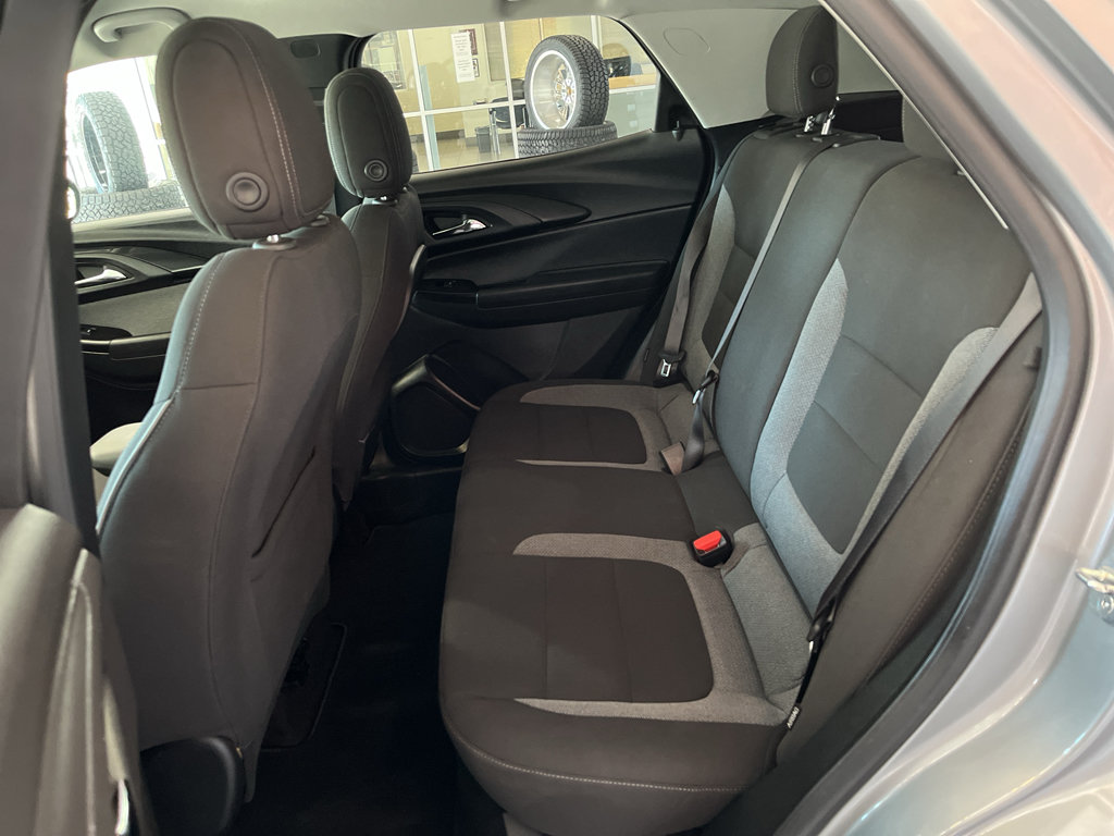 Used 2023 Chevrolet TrailBlazer LT FWD image 14