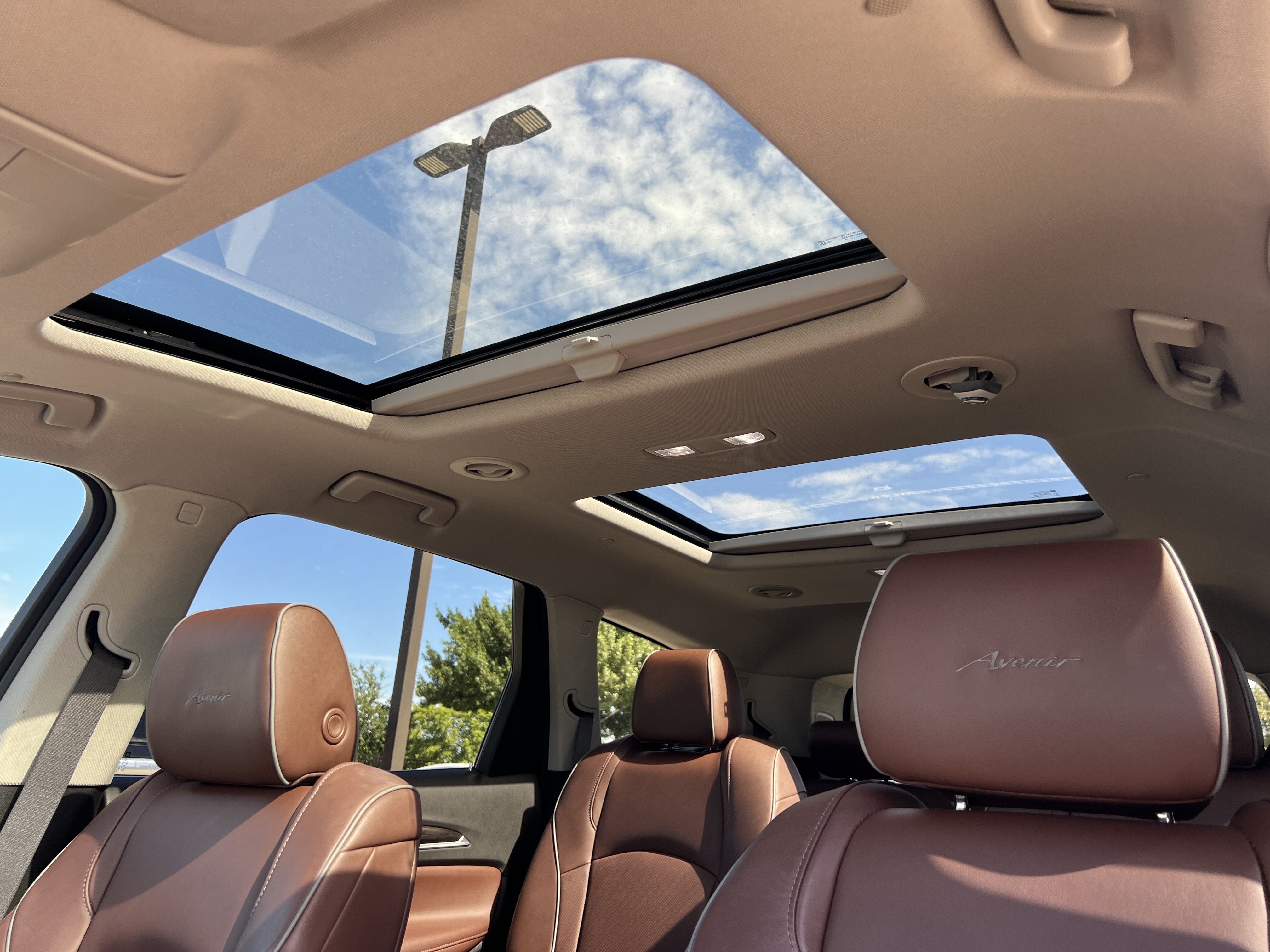 Used 2020 Buick Enclave Avenir FWD image 26