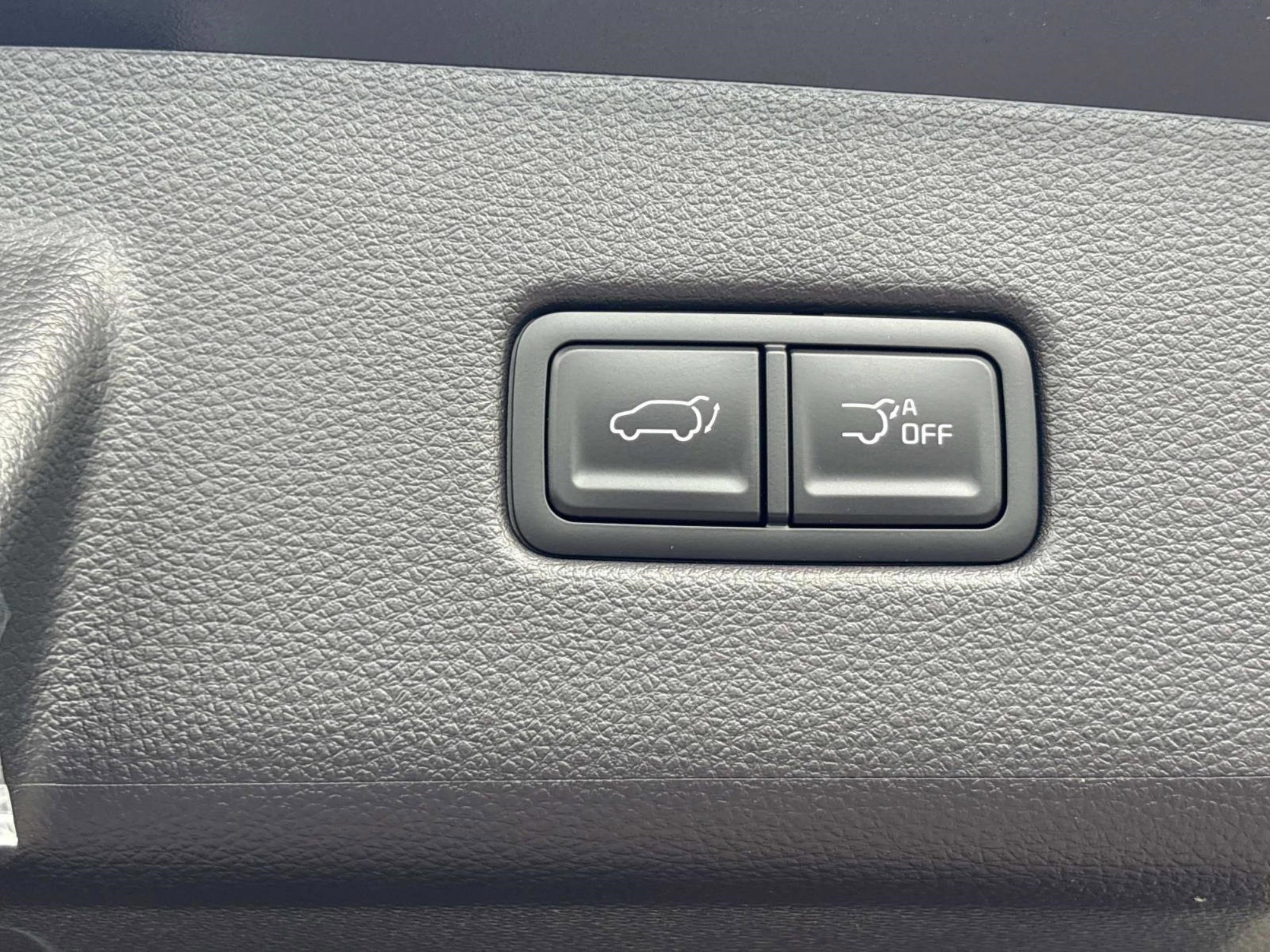 New 2026 Kia Carnival EX image 13