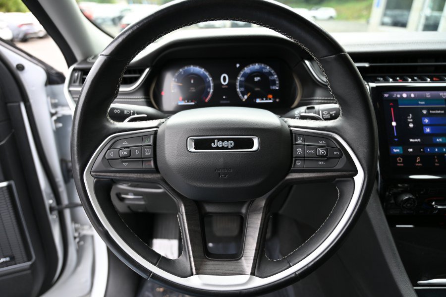 Used 2021 Jeep Grand Cherokee L Limited AWD/4WD image 25