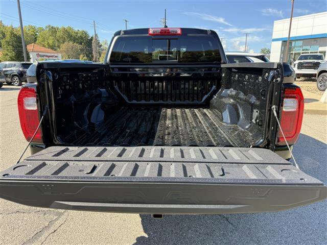 New 2026 GMC Canyon Elevation w/ Convenience Package image 24