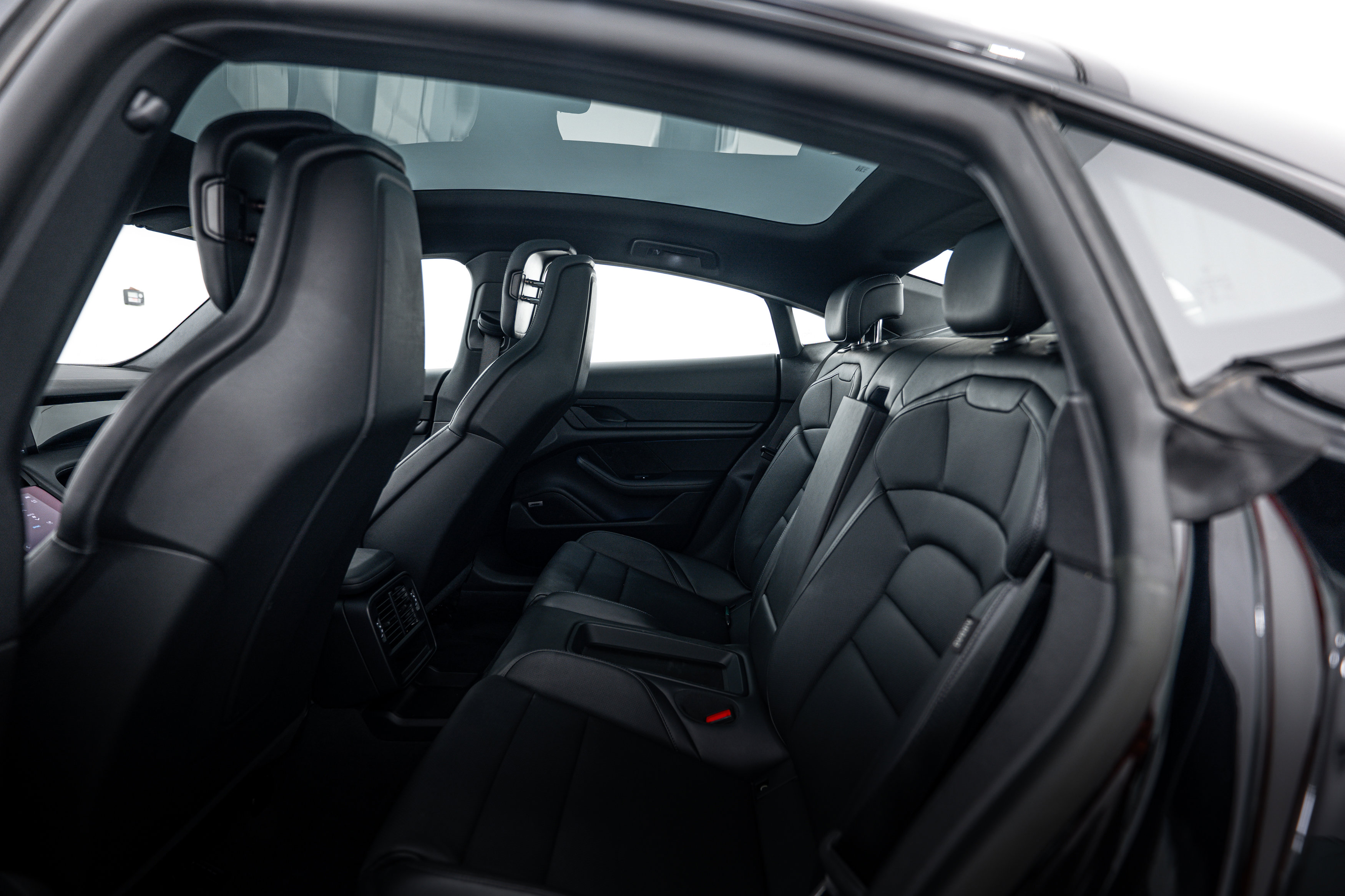 Certified 2024 Porsche Taycan image 24