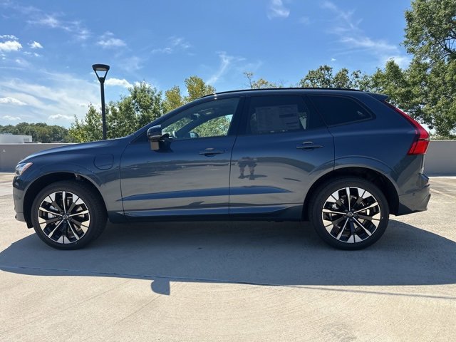 New 2026 Volvo XC60 T8 Plus w/ Protection Package Premier image 4
