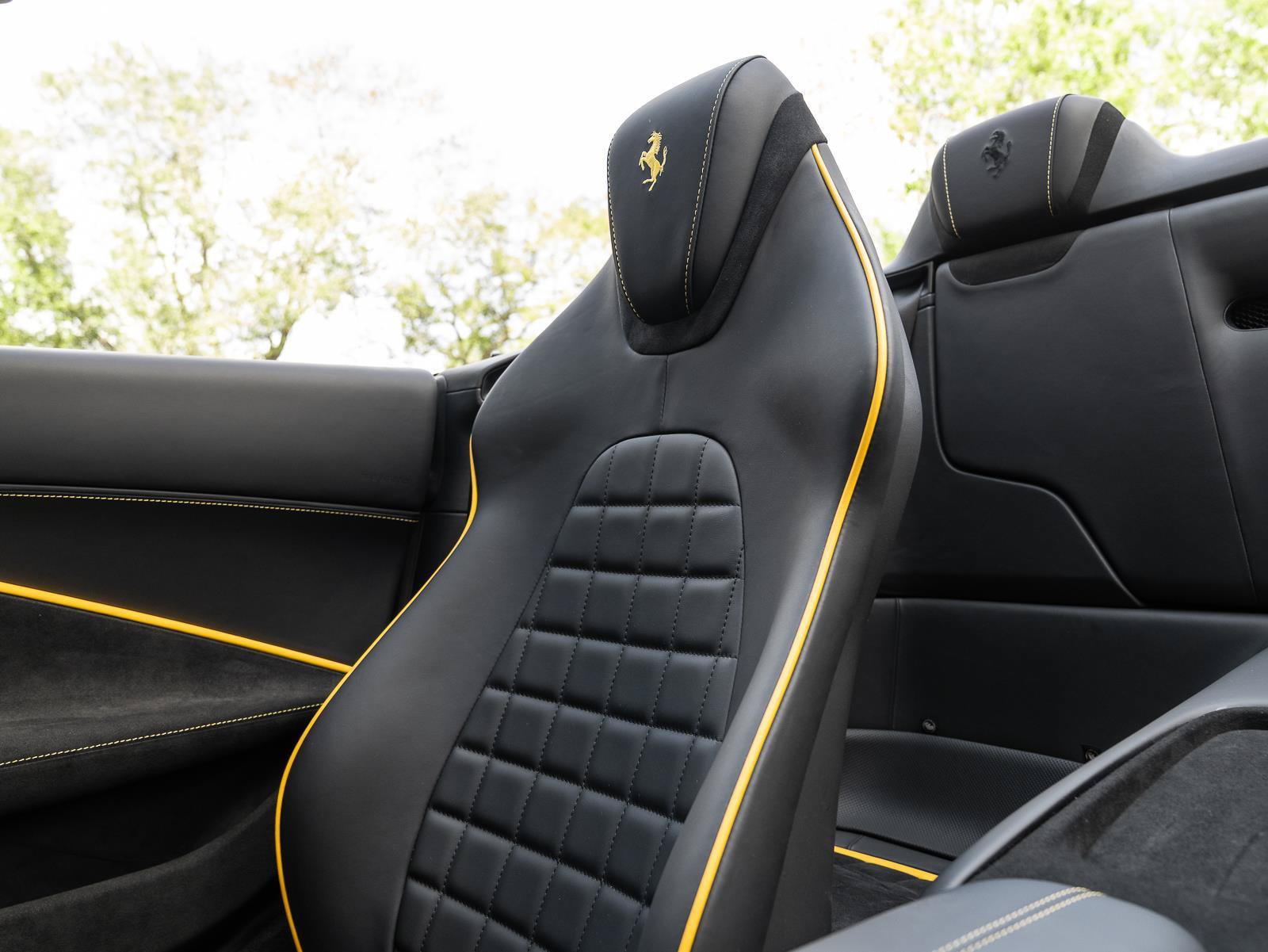 Used 2025 Ferrari Roma Spider RWD image 14