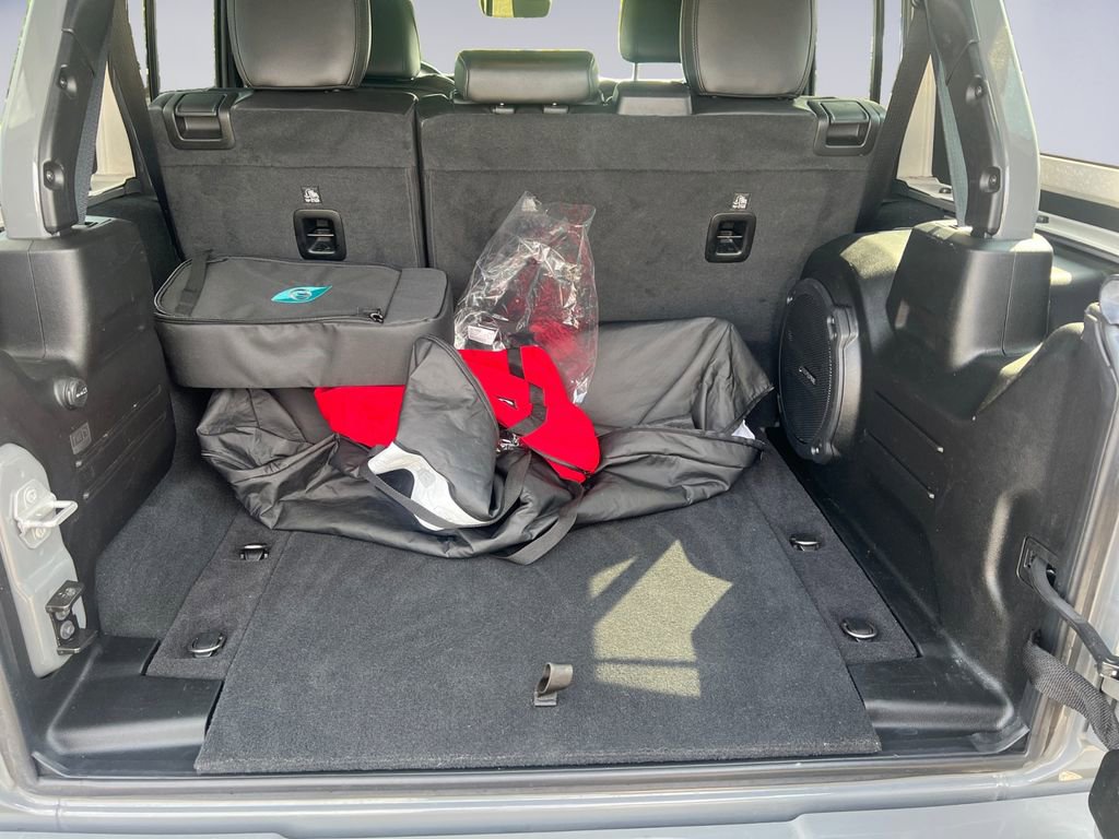 Used 2022 Jeep Wrangler Unlimited Sahara image 23