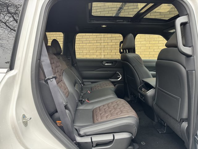 New 2026 Nissan Armada Platinum image 18