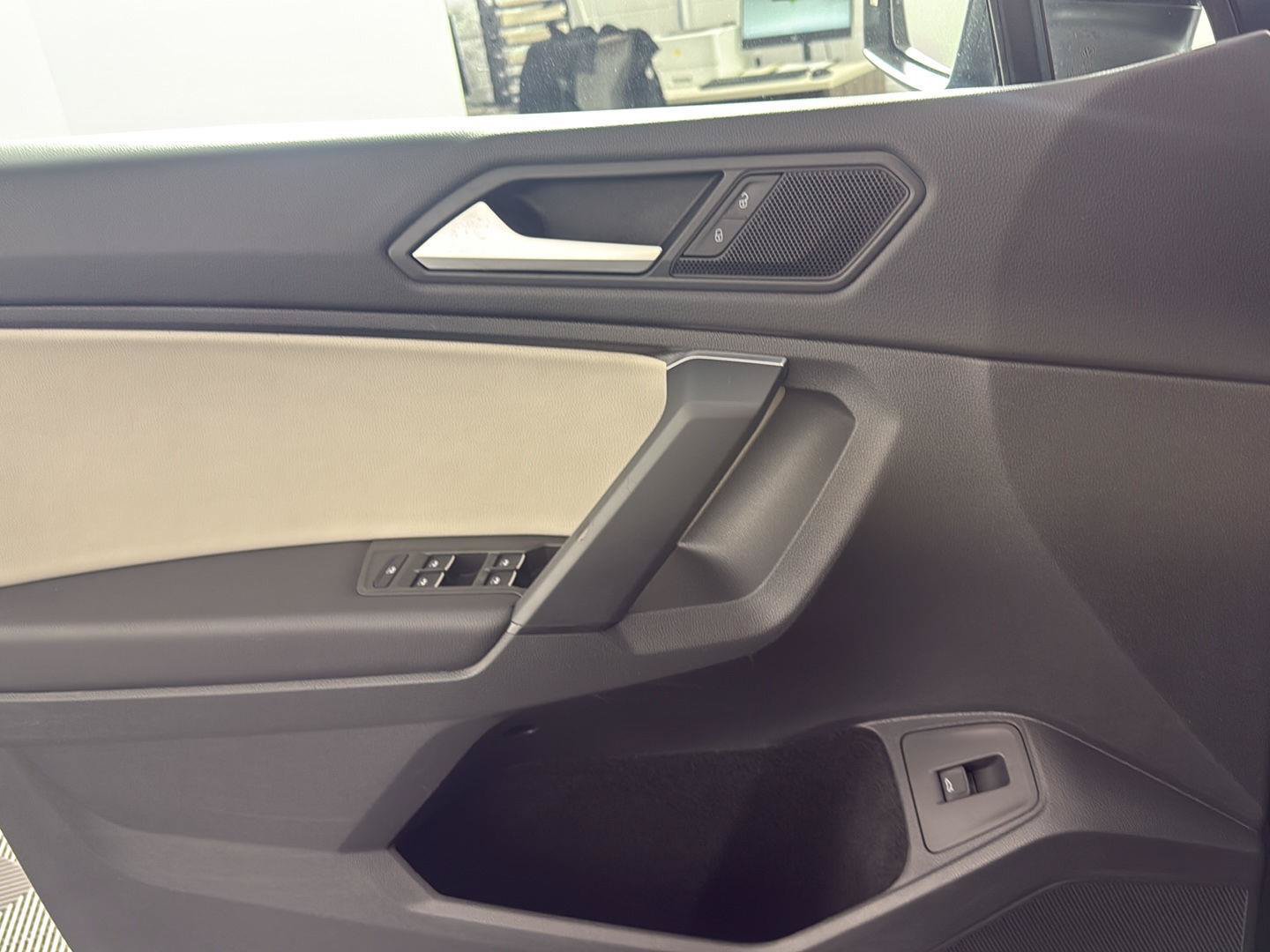 Used 2019 Volkswagen Tiguan S FWD image 20