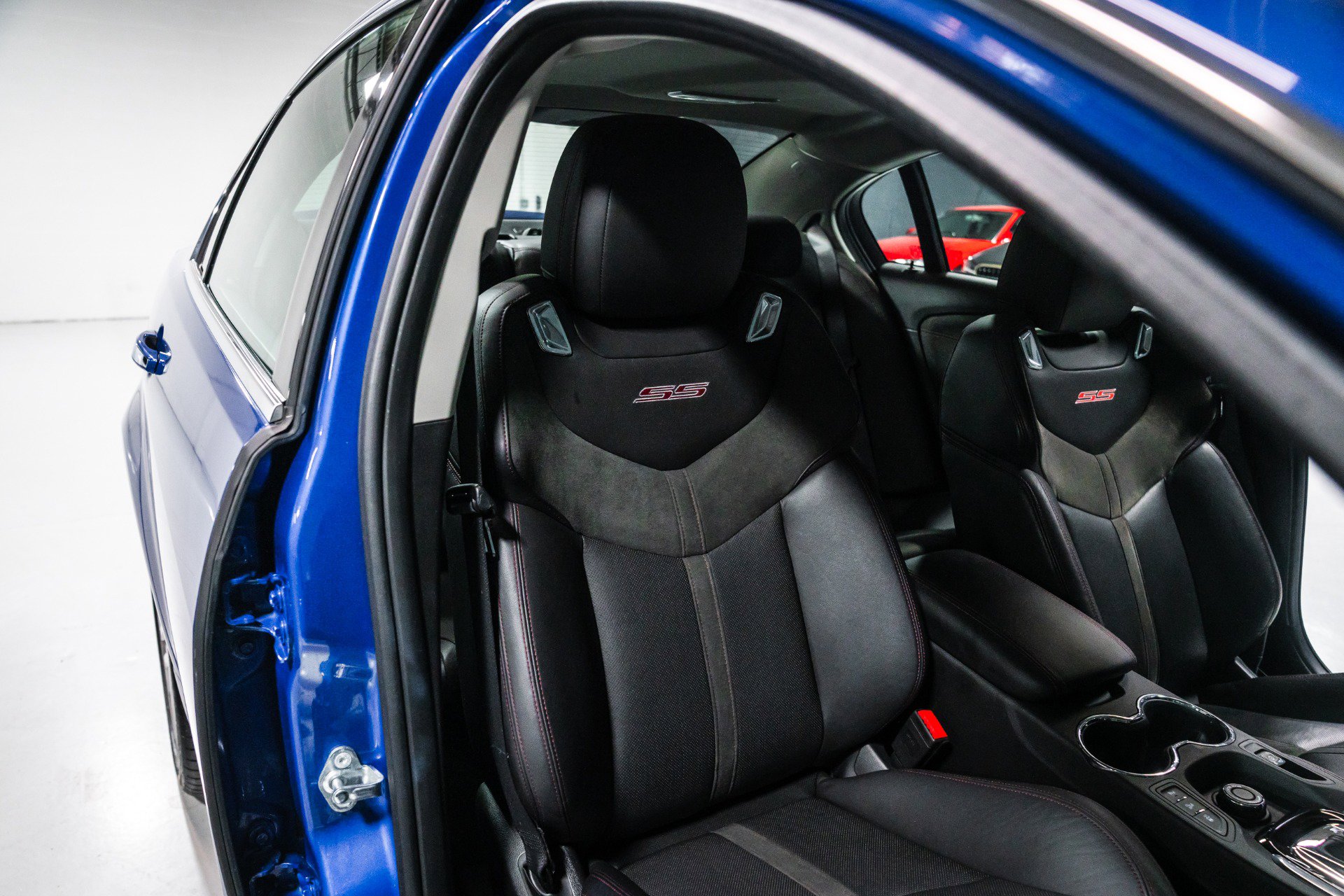 Used 2016 Chevrolet SS image 27