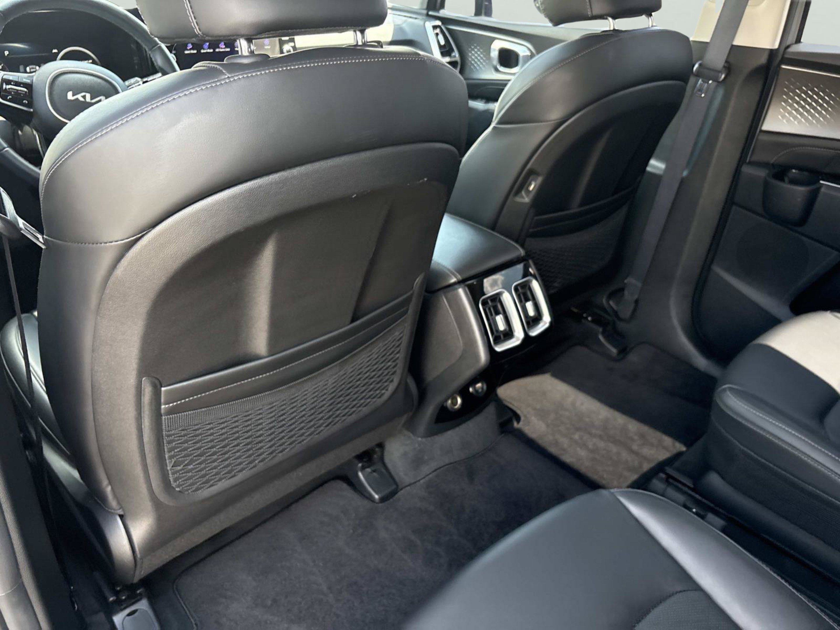 Used 2023 Kia Sorento SX AWD/4WD image 14