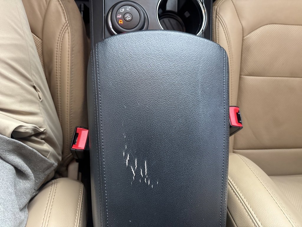 Used 2017 Ford Explorer Limited image 19