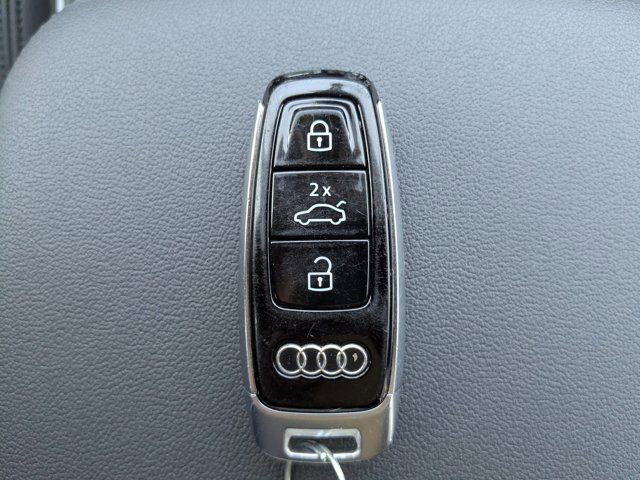 Used 2022 Audi Q7 3.0T Premium Plus w/ Premium Plus Package AWD/4WD image 32