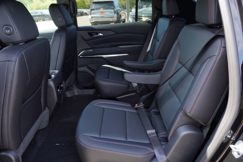 New 2026 Chevrolet Traverse Z71 image 11