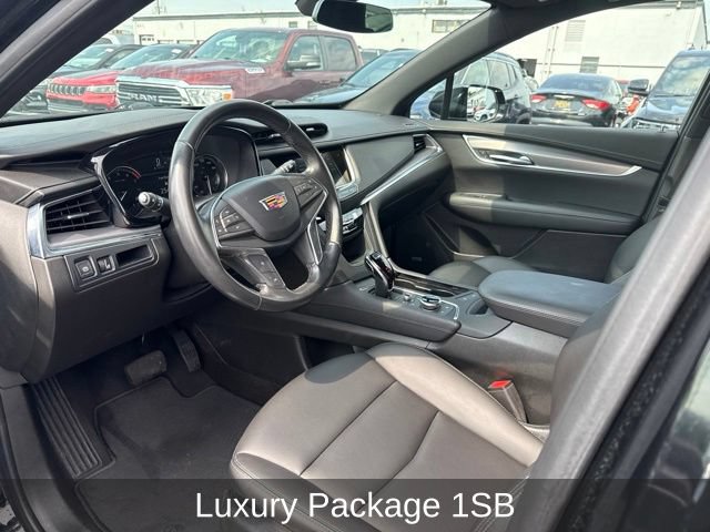 Used 2023 Cadillac XT5 Luxury AWD/4WD image 9